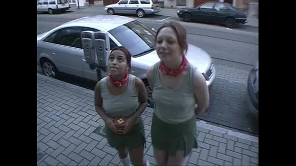 Two girl scouts suck and fuck Drive-filmek megjelenítése