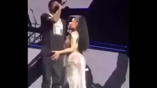 Mostrar Nicki Minaj pegando no pau de Meek Milldrive Filmes