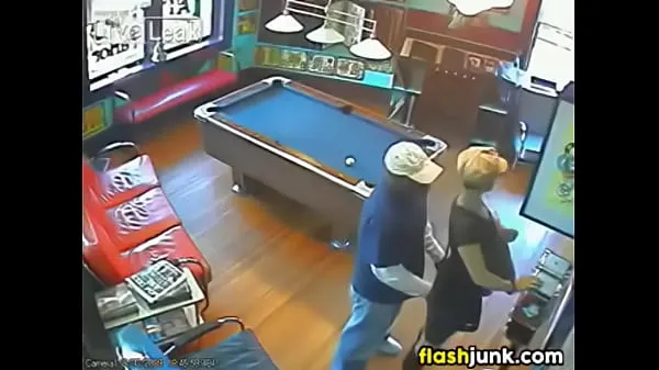 Tampilkan stranger caught having sex on CCTV mendorong Film