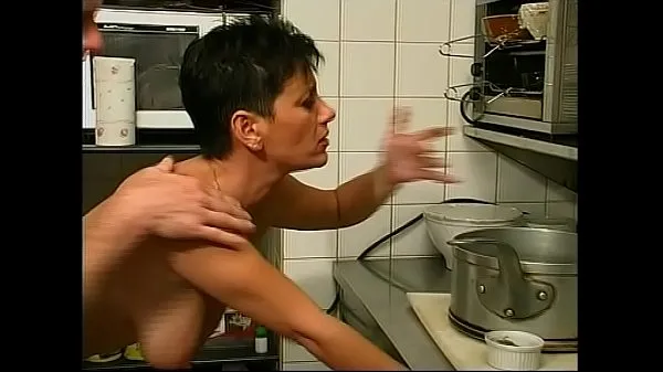 Hiển thị The wife of the bartender has a nice ass to fuck drive Phim