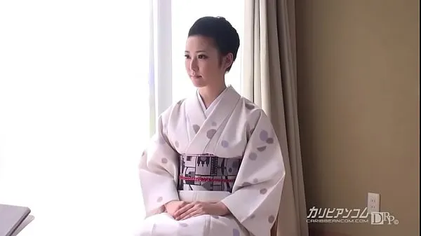 The hospitality of the young proprietress-You came to Japan for Nani-Yui Watanabe Drive-filmek megjelenítése