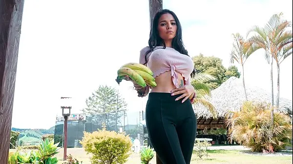 Vis MAMACITAZ - Garcia - Sexy Latina Tastes Big Cock And Gets Fucked drev-film
