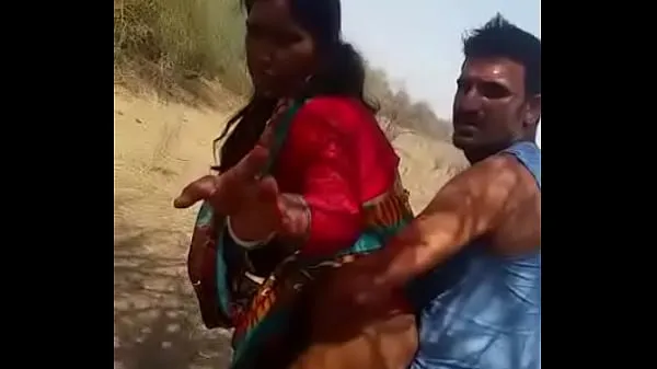Vis Indian man fucking in open drive-filmer