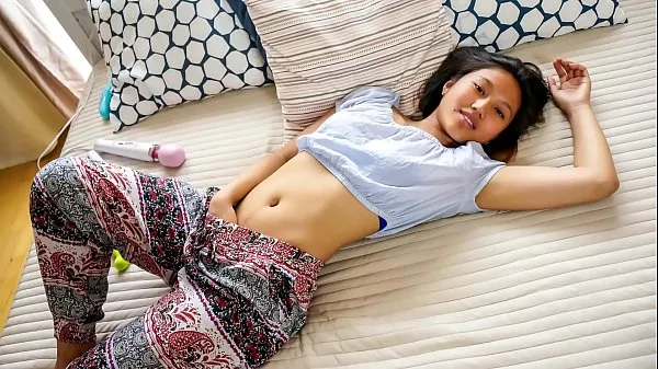 Εμφάνιση ταινιών QUEST FOR ORGASM - Asian teen beauty May Thai in for erotic orgasm with vibrators drive