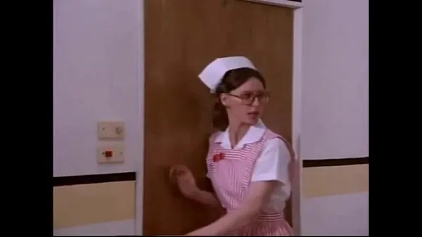 Näytä Sexy hospital nurses have a sex treatment /99dates drive-elokuvat