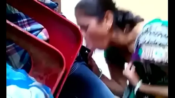 แสดง Indian step mom sucking his cock caught in hidden camera ขับเคลื่อนภาพยนตร์