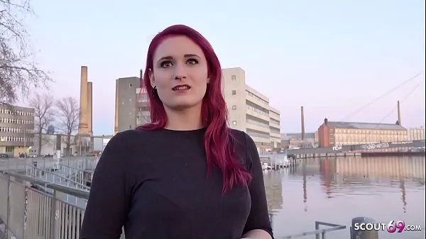 Εμφάνιση ταινιών GERMAN SCOUT - Redhead Teen Melina talk to Fuck at Street Casting drive