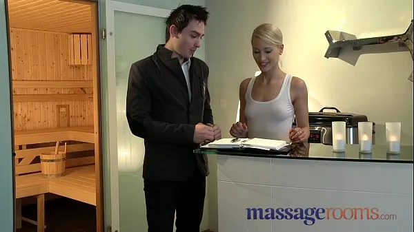 Vis Massage Rooms Uma rims guy before squirting and pleasuring another drive-filmer