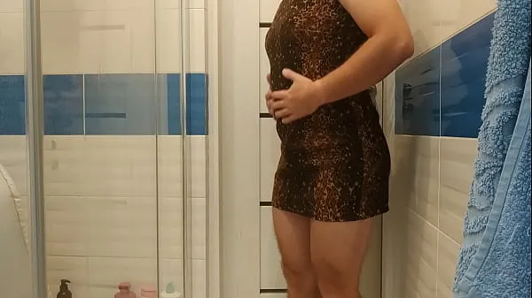 Tampilkan Sexy ceossdresser cum in hot mini dress and gettin fuck by his girl with strapon mendorong Film