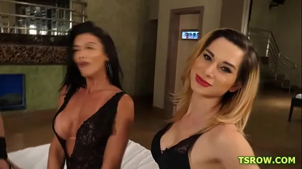 Show 5 horny trannies insert their dicks into guys mouth drive Movies