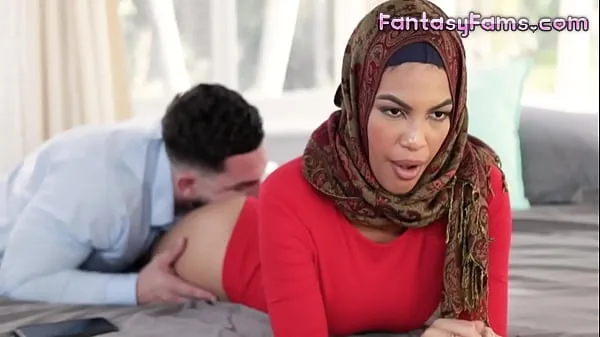 Tunjukkan Fucking Muslim Converted Stepsister With Her Hijab On - Maya Farrell, Peter Green - Family Strokes Filem drive