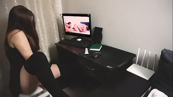 This Girl Dreams of Threesome like in Porn Movie - Powerfull Orgasm 드라이브 영화 표시
