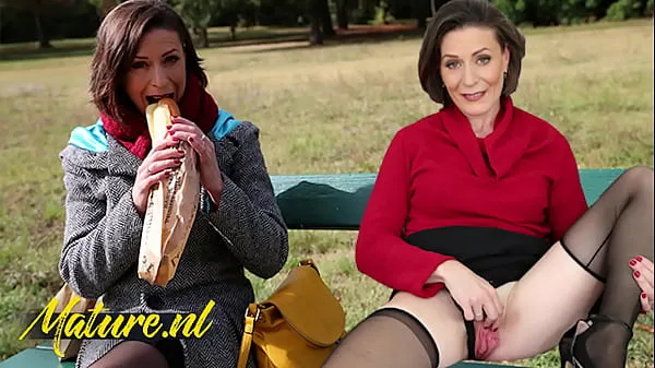Hiển thị French MILF Eats Her Lunch Outside Before Leaving With a Stranger & Getting Ass Fucked drive Phim