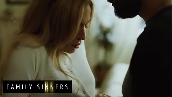 Näytä Rough Sex Between Stepsiblings Blonde Babe (Aiden Ashley, Tommy Pistol) - Family Sinners drive-elokuvat