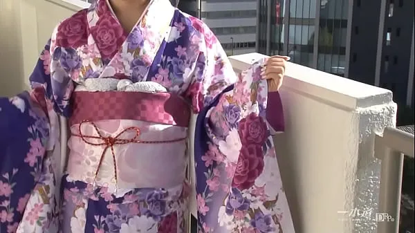 显示Rei Kawashima Introducing a new work of "Kimono", a special category of the popular model collection series because it is a 2013 seijin-shiki! Rei Kawashima appears in a kimono with a lot of charm that is different from the year-end and New Year驱动器电影