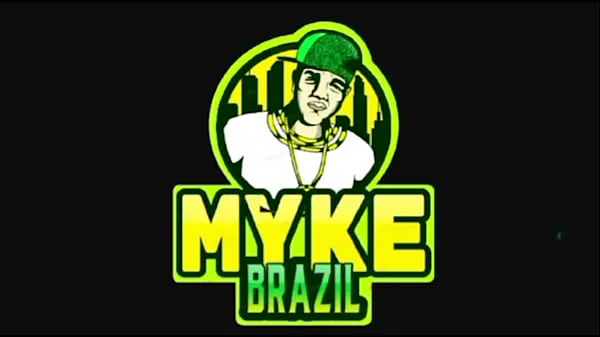 Myke Brazil 드라이브 영화 표시