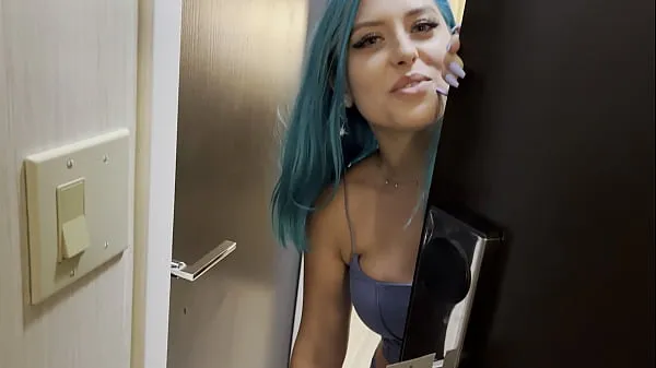 Casting Curvy: Blue Hair Thick Porn Star BEGS to Fuck Delivery Guy 드라이브 영화 표시