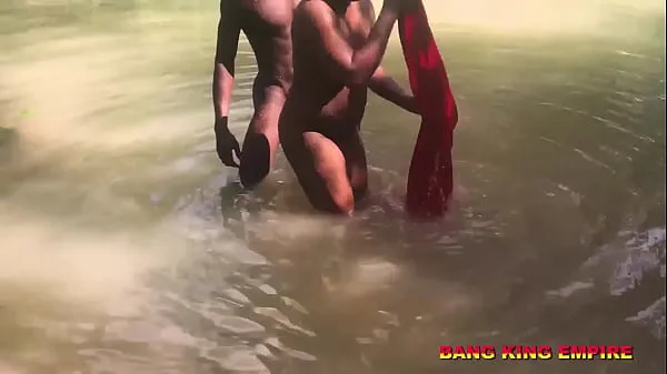 Zobrazit filmy z disku African Pastor Caught Having Sex In A LOCAL Stream With A Pregnant Church Member After Water Baptism - The King Must Hear It Because It's A Taboo