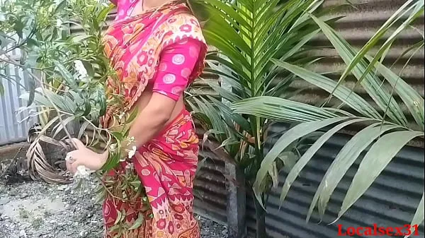 Visa Bengali Desi Bhabhi Outdoor Chudai Devar Ke Saath red Saree main (Official Video By Localsex31 drivfilmer