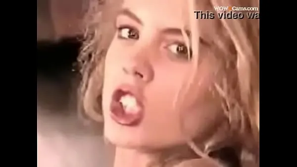 Vintage Blonde Teen Wants Cum Drive-filmek megjelenítése