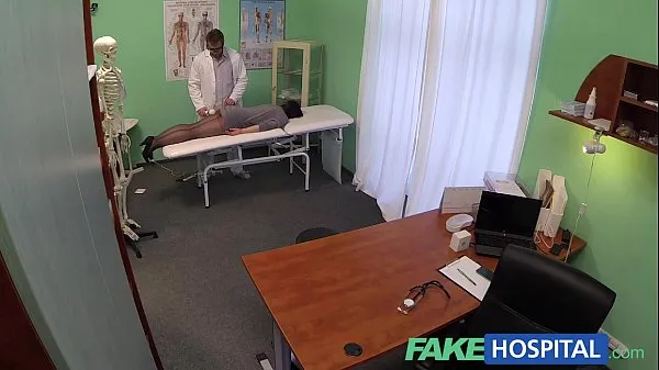 Εμφάνιση ταινιών Fake Hospital G spot massage gets hot brunette patient wet drive