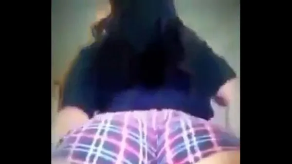 Thick white girl twerking Drive-filmek megjelenítése