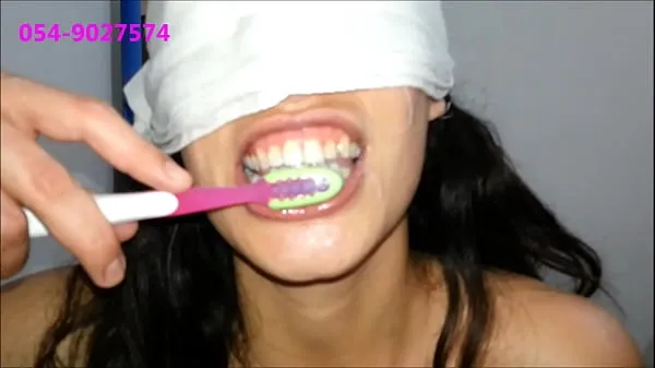 Vis Sharon From Tel-Aviv Brushes Her Teeth With Cum drev-film